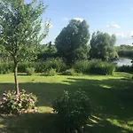 Oda ve Kahvaltı Gaestehaus Weidenkoerbchen 3*