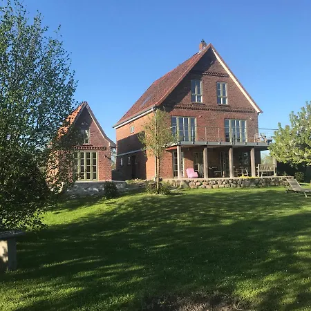 Gaestehaus Weidenkoerbchen Bed & Breakfast 3*